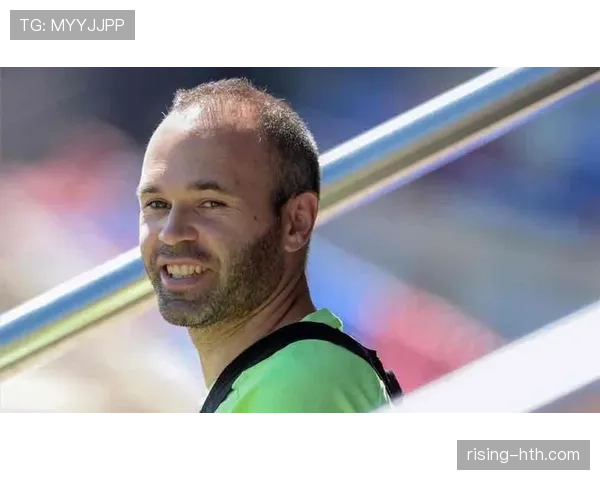 伊涅斯塔重返巴萨青训营传经授宝，激励新星闪耀训练场