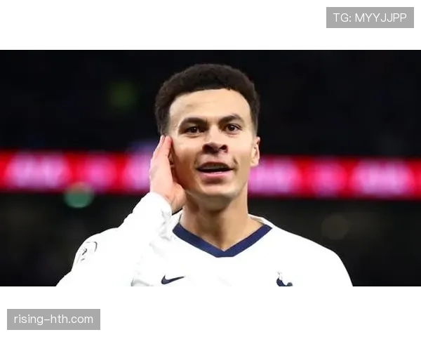 热刺球迷集会抗议管理层决策,呼吁俱乐部重回正轨 热刺球迷集会抗议管理层决策,呼吁俱乐部重回正轨